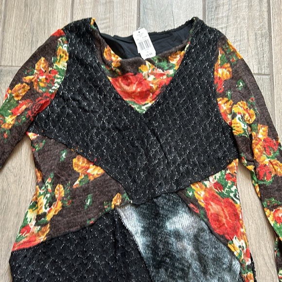 This that mix media cowl neck top - Picture 2 of 5